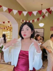 Dây cờ tam giác bằng vải trang trí quán nhà hàng văn phòng dịp Noel lễ Tết [Noon Fashion]