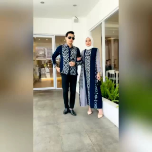 Kemeja Tenun Navy Dewasa & Kemeja Anak: Fashion Couple yang Elegan