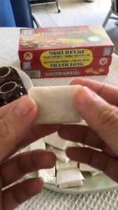 Combo 2 hộp kẹo dừa Bến Tre đậu phộng sầu riêng 500gram (Thanh Long)