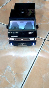 Mainan Mobil L300 (DT43) bisa jalan sendiri telolet oke gas lampu LED. FREE 3 batre AA