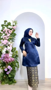 STELAN TUNIK KURUNG BASIBA FREE KERUDUNG BAHAN SATIN BRIDAL COMBINASI ROK BATIK SONGKET-SET TUNIK BAJU KURUNG MODEL SIMPLE MEWAH DAN ELEGAN