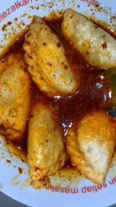 Cireng Isi Ayam & Keju Kuah Chili Oil