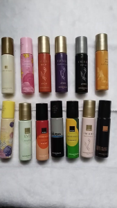 Avon Roll-On Perfumes Rollette Musk marine Black Suede Peppery Peaches Bamboozie Cocktail Eve truth Naturelle Sweethonesty Magic 9ml