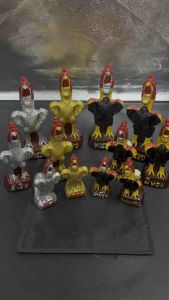 รูปปั้นไก่เงิน ไก่ทอง สำหรับไหว้บูชา แก้บน เนื้อเรซิ่น ขนาดเล็ก (คู่)