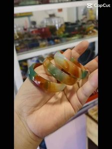 Vòng tay đá Mã Não Tứ Quý bản hẹ mang lại May Mắn Hạnh Phúc Và Tài Lộc.