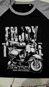 Kaos Raglan Pria Sablon Vespa & Kaos Murah: Gaya Kasual yang Nyaman