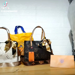Tas Fasion Import: Tas Selempang Wanita Premium