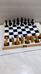 Papan Catur Kayu Ukuran 36 cm