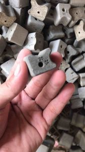 Tahu beton decking + lubang bendrat siap pakai ukuran 20/25 perbox isi 300pcs