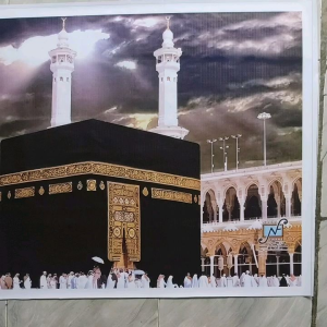 Poster Cetak Jumbo Hiasan Dinding Kabah Mekah Ukuran 100x70cm dan 200x150cm Tanpa Bingkai Dekorasi Ruang Tamu Dekorasi Kamar Tidur Poto Besar Bukan Lukisan