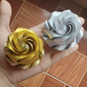 เหรียญโปรยทานสำเร็จรูป ดอกกุหลาบ 1ชุดมี15ชิ้น ตัวเปล่า พร้อมส่ง งานฝีมือ