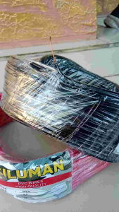 KABEL LISTRIK TEMBAGA Kabel NYA 2.5mm SILUMAN 25 YARD Warna HITAM DAN MERAH Kawat Tunggal Kabel yg biasanya untuk keperluan Instalasi Listrik perumahan Kualitas Bagus.tidak mudah terkelupas