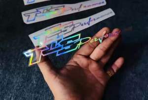 [ 1 MIẾNG ] TEM DECAL CHỬ KÝ HALOGRAM NHIỀU MÀU THAY ĐỔI THEO GÓC NHÌN DÁN ĐƯỢC NHIỀU VI TRÍ