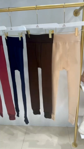 เลกกิ้งบุขนJ22 น้ำหนัก220กรัม​ (กันหนาวได้15องศาจนถึงติดลบต้นๆ หากติดลบเยอะ ใส่กางเกงบุขนทับได้เลยค่ะ) ✅ฟรีไซร์ เอว21-36” สะโพกยืดได้ถึง42“