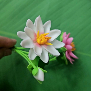 ดอกไม้เสียบผม ดินประดิษฐ์ การเสียบดอกไม้ ดอกบัวสาย