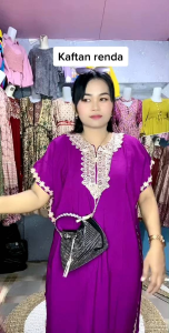 Kaftan Santung Warna Tebal: Desain Nyaman & Elegan