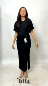 Rok Span Jeans DOREMI Wanita Jumbo / Rok Jeans Wanita Jumbo Variasi Kancing 5 Strecth / Rok Jeans Panjang Wanita Jumbo Model Belah Depan Bahan Denim Melar