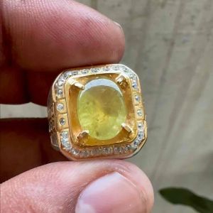 Natural Crysoberyl Ceylon Srilanka Cincin Batu Crysoberyl cylon srilangka CT 6.55 dim 12.5x9.5