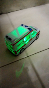 Mainan Mobil Ambulans Anak Laki-Laki: Pilihan Edukatif & Seru