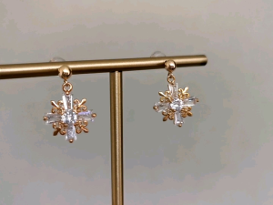 DaVee 14K Gold filled zircon snow earrings Cross-shaped design with clear zircon stones Suitable for festive occasions