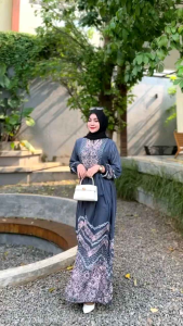 Gamis jumbo model floy bahan twill tebel dan jatuh lembut dan adem cocok untuk harian baik dirumah atau diluar rumah