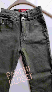 #มือสอง กางเกงยีนส์ขายาว สีเขียวขี้ม้า ไซส์ S มือสอง ราคา 150 บาท