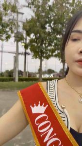 (87)สายสะพายปัจฉิมผ้ากำมะหยี่เย็บขอบทองตามสีสายสะพาย สกรีน congratulations  ขนาด 9.5x165 ซม. พร้อมส่ง ของขวัญปัจฉิม