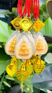 ห้อยแขวนหน้าบ้านหน้ารถหลวงปู่ศิลา พระพุทธชินราช หลวงพ่อโสธร หลวงพ่อทันใจ