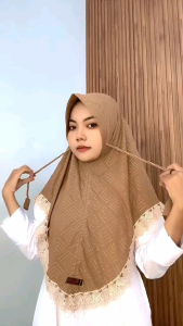 Hijab Bergo Pet Oval Renda Tali Ulir Matt Jersy Jaguar Motif Premium