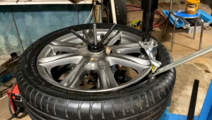 Mounting Tyre Changer: Alat Buka Ban Motor Mobil & Congkelan Changer Bahan Original Baja Impor