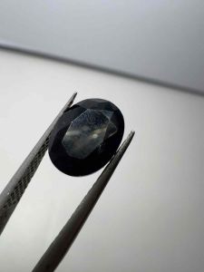 2455-ĐÁ SAPHIA XANH ĐEN SẪM ( THIÊN NHIÊN ) KHÔNG XỬ LÝ.