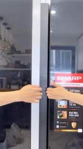 Chai Xịt Vệ Sinh Tủ Lạnh Tủ Đông Dr. Beckmann 250ml - Làm Sạch Hiệu Quả Khử Mùi Tối Ưu Với Công Thức Hữu Cơ An Toàn Công Nghệ NEOFRESH® Cho Không Gian Tủ Lạnh Thơm Mát Sạch Sẽ.