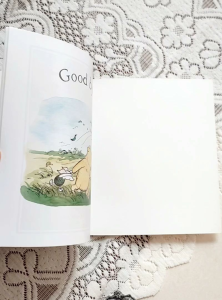 หนังสือนิทานภาษาอังกฤษจากวรรณกรรมคลาสสิค Winnie the Pooh ตอนPiglet does a very grand thing หนังสือมือสอง หนังสือนิทาน นิทานภาษาอังกฤษ วินนี่เดอะพูห์