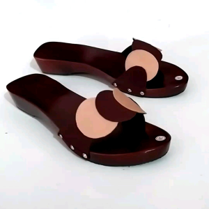 Sandal Wanita Teplek Kayu: Gaya Kekinian & Elegan