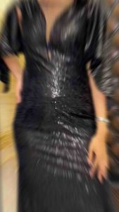 Gaun Payet Sequins & Gaun Manik Manik Sayap: Pilihan Mewah untuk Kondangan