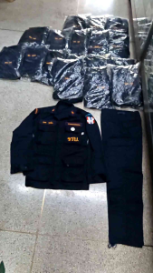 ชุดชรบ. ชุดชรบพร้อมเครื่องหมาย7ชิ้น **ปักชื่อแจ้งใน inbox ค่ะ(ส่งให้ขนส่ง2-3วันค่ะ) ถ้าไม่แจ้งทางร้านส่งแบบไม่ปักชื่อให้ค่ะ