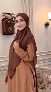 MWD- KHIMAR JILBAB BERGO POLOS CERUTY BABYDOLL BY MWD/JILBAB HIJAB BERGO/HIJAB POLOS/HIJAB KEKINIAN/HIJAB MODERN/HIJAB MURAH/HIJAB TERBARU