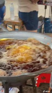 [กระเป๋าที่คุณพยายม] แป้งทอด ลูกชิ้น 10 ถุง (ถุงละ 500 กรัม)