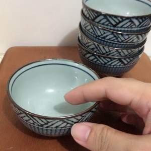 🇯🇵JAPAN SURPLUS 5pcs Set Hand Painted Glazed Stoneware Small Bowls or Tea Cups