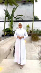 Perangkat Haji & Umroh: Gamis Putih Ihrom Wanita & Gamis Putih Silk Renda Premium