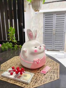 (26x20x21cm) 🐰 Thỏ Đeo Giỏ - Mã SP 032 Heo đất thạch cao hàng đẹp như hình vẽ tay 100%
