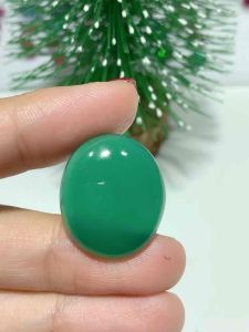 ธนาภรณ์✨พลอยกรีนอาเกต 18.85 กะรัต สีเขียว รูปไข่ หลังเบี้ย พลอยแท้100%(GSH1143)