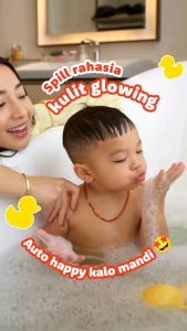 Zwitsal Baby Bath Hair And Body Natural Aloe Vera.