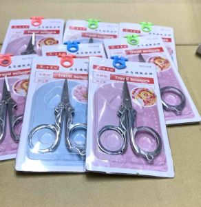 Kéo xếp du lịch loại tốt tiện dụng nhỏ gọn bền sắc bén.