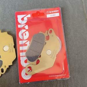 BREMB0 FRONT BRAKE PAD LC135 4S 4 SPEED EGO-S EGO-LC SRL115 FI Y16ZR R15 FRONT BRAKE PAD BRAKE PAD DEPAN