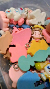 12 pcs bandul karakter // clay sudah ada ringnya // gantungan karakater