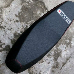 Cover Jok Motor Amplas Kasar Pakai Karet Tinggal Pasang Logo Mika Vario Beat Scoopy Nmax Pcx ADV Lexi
