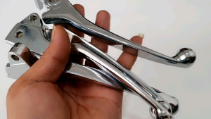 HANDLE REM BRAKE KIRI KANAN MOTOR BEAT KARBU/BEAT FI/BEAT ESP ISS/BEAT STREET/BEAT NEW DELUXE/VARIO KARBU/VARIO 110/VARIO 125/VARIO 150/VARIO 150 NEW KEYLESS/BEAT CBS/VARIO CBS HANDLE VARIASI CROME/HANDLE VARIASI HITAM