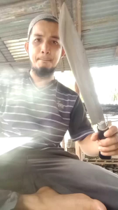 Pisau kurban cap garpu super tajam