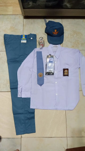 Setelan seragam sma lengkap laki-laki lengan panjang  lengkap  celana panajng  baju panjang Topi+dasi+sabuk+kaos kaki